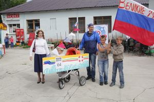 «Парад детских колясок» в День семьи, любви и верности (ФОТО)