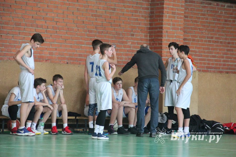 Великолучане завоевали золото финальных соревнований по баскетюолу 11-й областной Спартакиады (ФОТО)