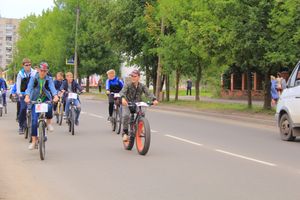 В Великих Луках прошёл Велопарад (ФОТО)