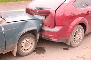 На ул. Новоселенинской произошло тройное ДТП (ФОТО)