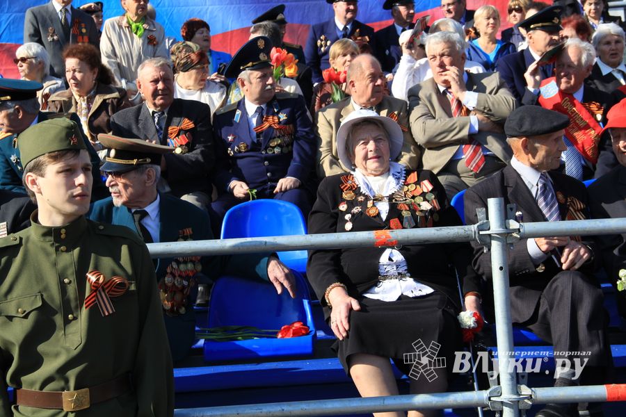 Великие Луки отмечают День Победы