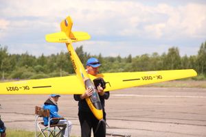 В Великих Луках проходит 7-й Фестиваль авиамодельного спорта (ФОТО)
