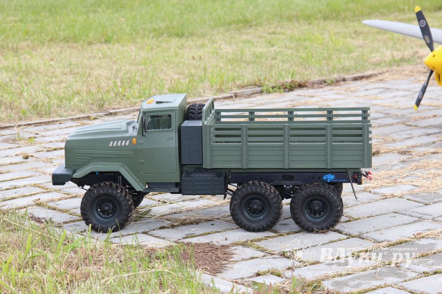 В Великих Луках проходит 7-й Фестиваль авиамодельного спорта (ФОТО)