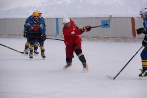 Великолукский хоккей: много забитых шайб и немного потасовок и разбитых лиц (фото)