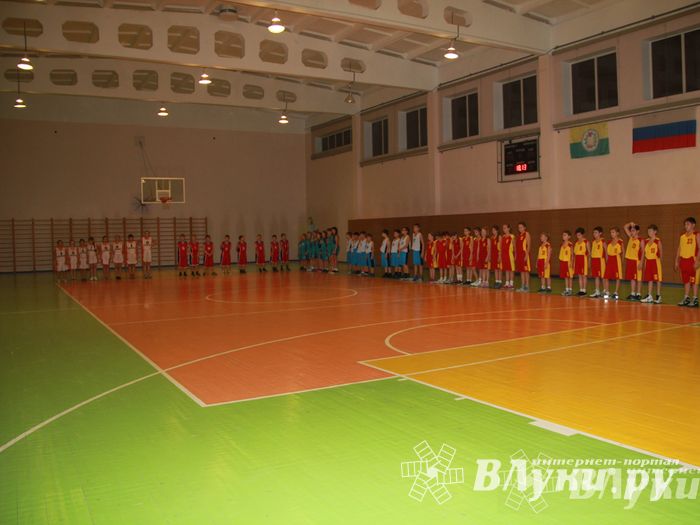 Великолукские баскетболисты стали победителями междугородних соревнований по баскетболу