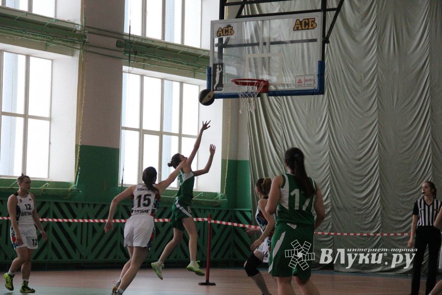 В Великих Луках прошли игры АСБ высшего дивизиона «Северо-Запад» среди женских команд (ФОТО)