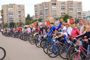 В Великих Луках прошёл Велопарад (ФОТО)