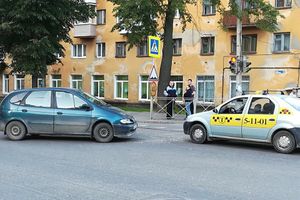 На ул. Ботвина в Великих Луках произошло ДТП (ФОТО)