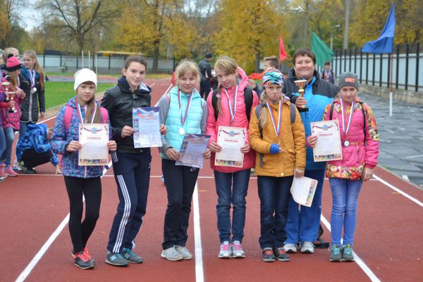 В Великих Луках прошли областные соревнования по легкой атлетике «Шиповка юных» (ФОТО)