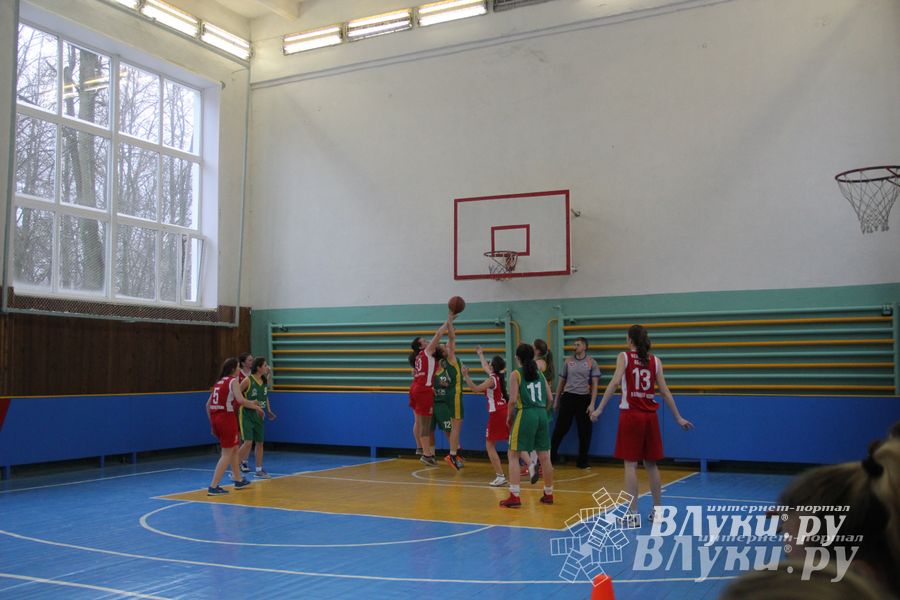 Великолучанки заняли первое место в дивизиональной игре «КЭС-Баскет» (фото)