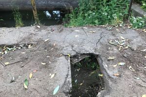 Великие Луки: Где-то строят, а где-то — рушится (ФОТО)