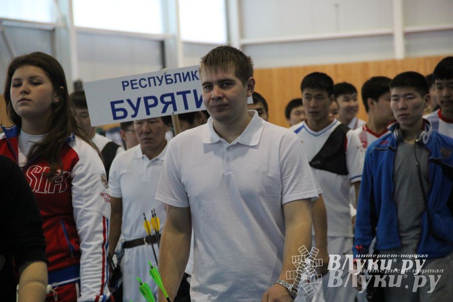 В Великих Луках состоялось открытие Чемпионата России по стрельбе из блочного и классического лука (фото)