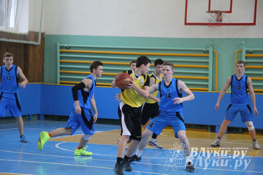 Великолучанки заняли первое место в дивизиональной игре «КЭС-Баскет» (фото)