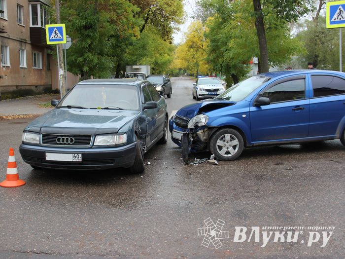 В ДТП на Ставского едва не пострадал ребёнок (ФОТО)