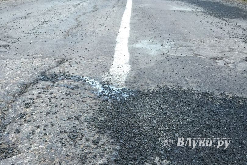 Ремонт дорог в Псковской области — «заплевать» и нарисовать (ФОТО)