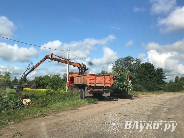 Дачников Великих Лук порадовали районные дорожники (ФОТО)