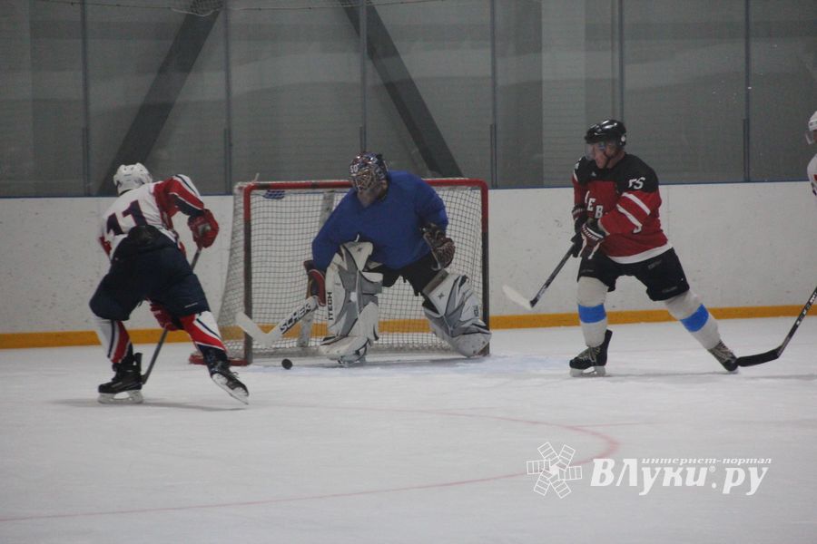 Уверенная победа «Экспресса» на ледовой арене (ФОТО)