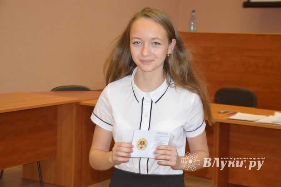 В Администрации Великолукского района состоялось торжественное вручение знаков отличия ГТО (ФОТО)