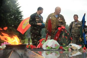 Участники Автопробега ВДВ «Россия - Казахстан - Беларусь «Дорогами воинской славы» посетили Великие Луки