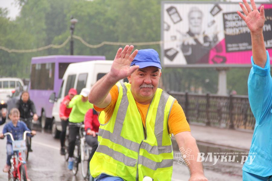 Зигзаг здоровья выполнили великолукские велосипедисты (ФОТО)