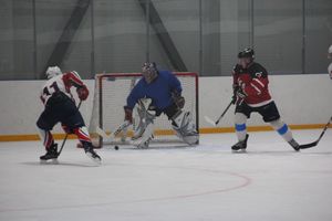 Уверенная победа «Экспресса» на ледовой арене (ФОТО)