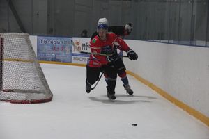 Памятный турнир по хоккею прошел в великолукском «Айсберге» (ФОТО)