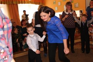 Дети поздравили мам с 8 марта (фото и видео)