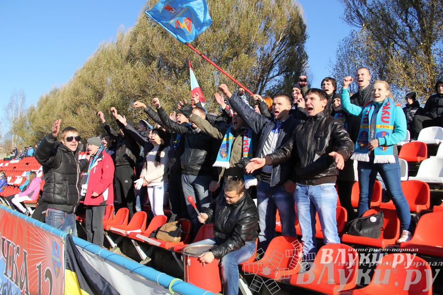 Футбольный матч «Луки-Энергия» — «Карелия» (фото)