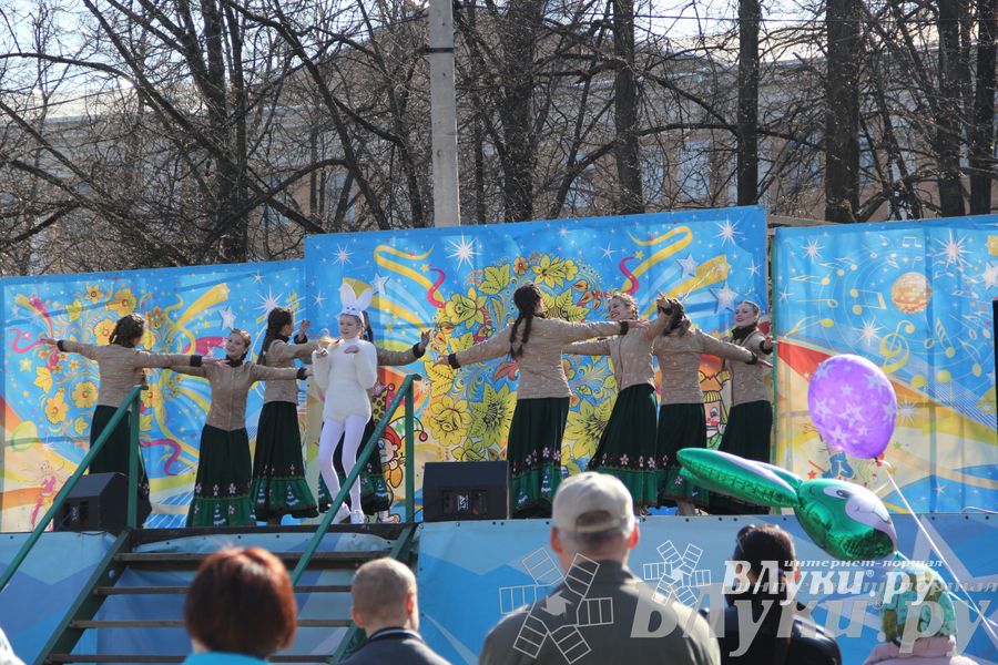 Традиционная весенняя ярмарка прошла в Великих Луках