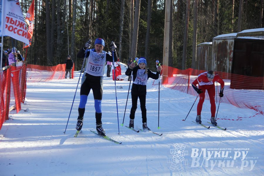 Всероссийская массовая лыжная гонка «Лыжня России 2015» состоялась в Великолукском районе (фото)