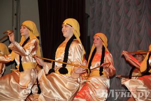 Танцевальный концерт «Восточные краски осени» прошел в музыкальной школе