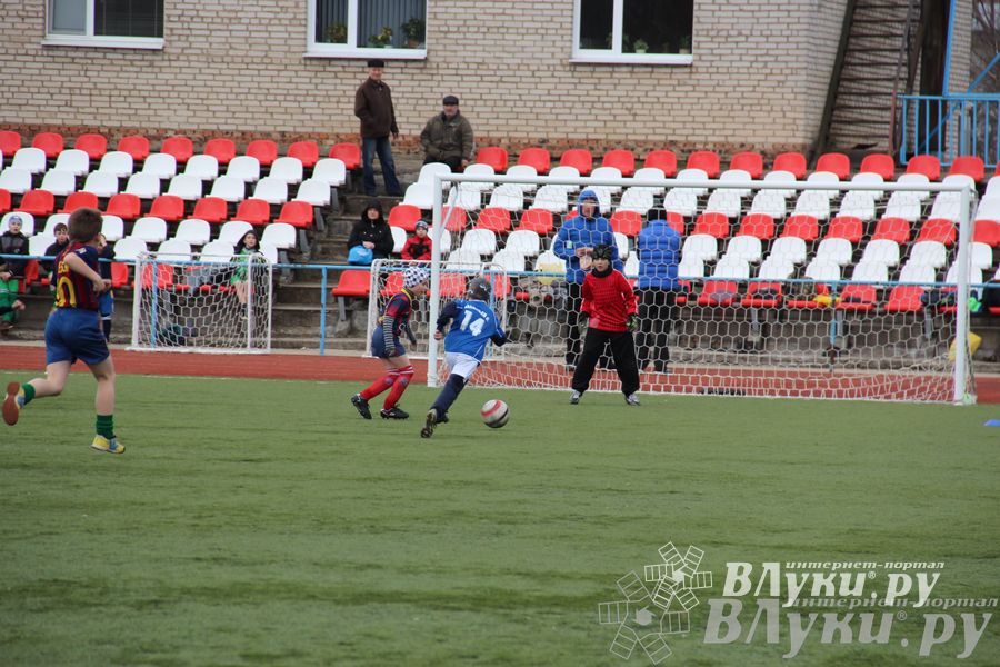 В Великих Луках прошел международный детский турнир по футболу «Наши надежды»