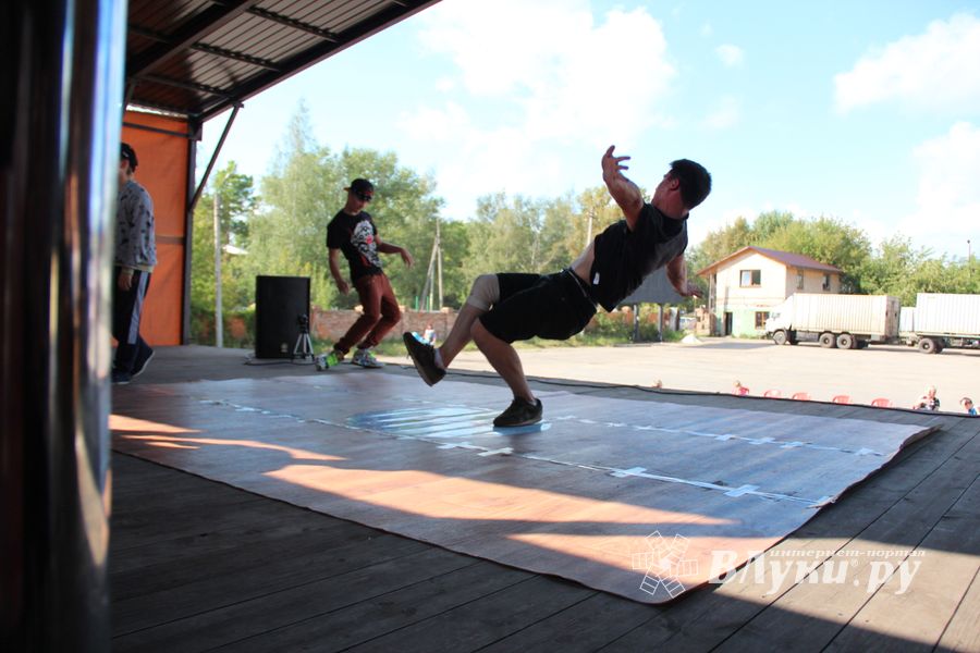 «ORIGINAL BBOYS CYPHERS» в Великих Луках (ФОТО+ВИДЕО)
