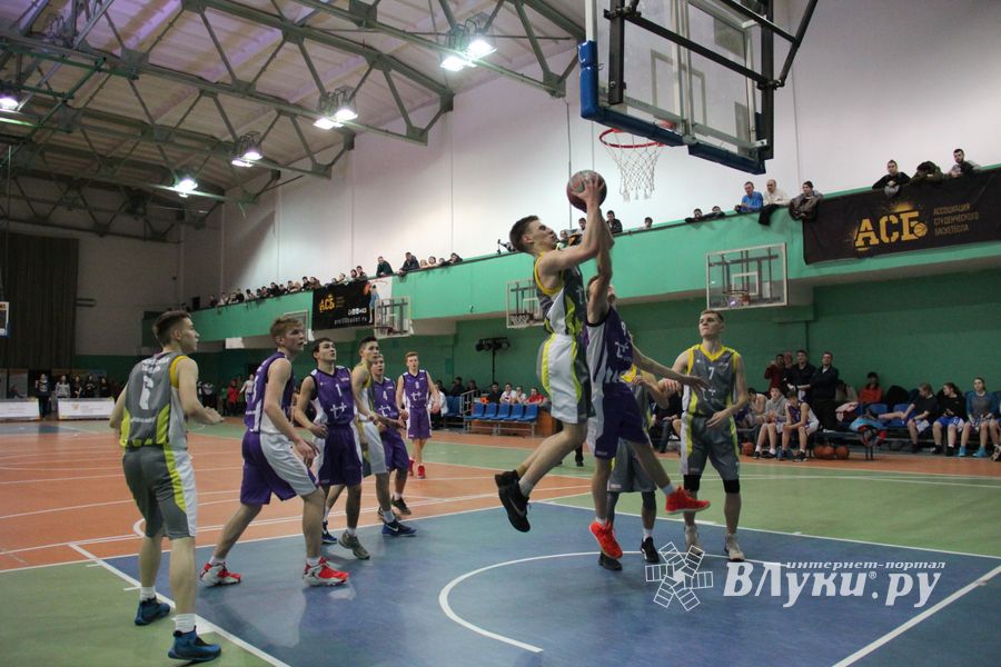 Великолучане стали вторыми в региональном финале Чемпионата ШБЛ «КЭС-БАСКЕТ» (ФОТО)