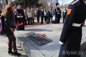 В Великих Луках прошла Всероссийская акция «Вахта памяти» (фото)
