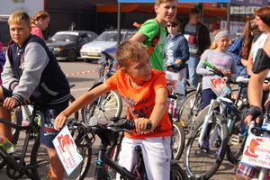 В Великих Луках прошёл Велопарад (ФОТО)
