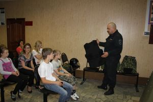 Псковские полицейские пригласили в гости детей из подшефного детдома (фото)