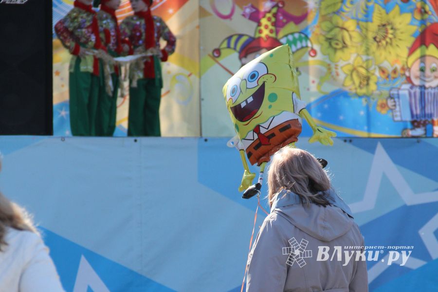 Традиционная весенняя ярмарка прошла в Великих Луках