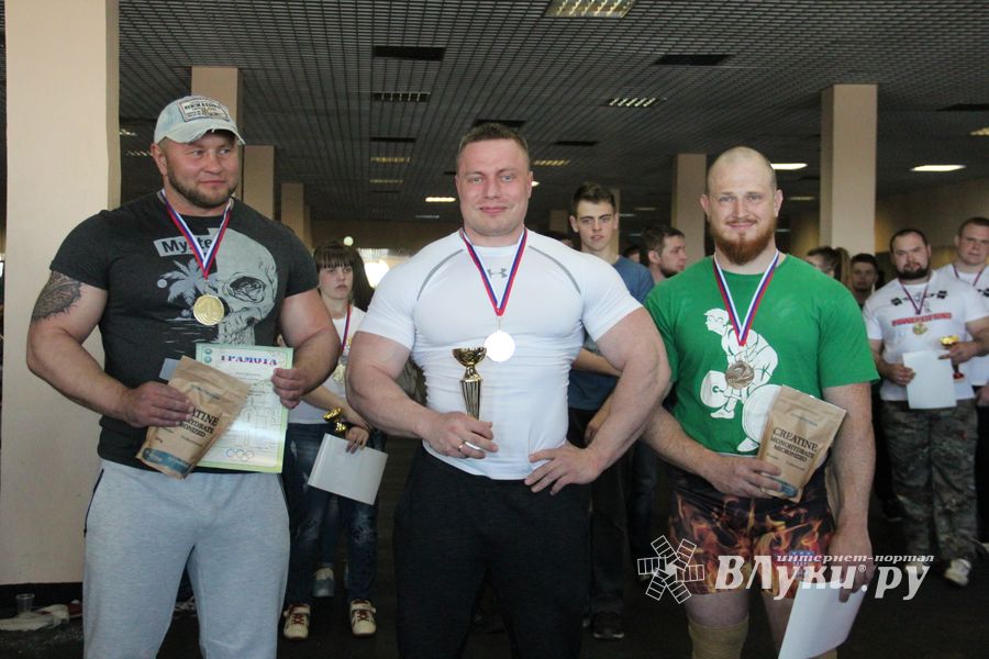В Великих Луках состоялись Чемпионат и Первенство Псковской области по жиму штанги лежа (ФОТО)