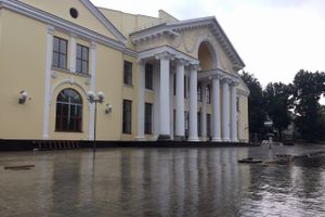 В Великих Луках драмтеатр подготавливают к открытию (ФОТО)