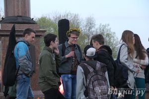 ​Праздничным концертом и салютом завершились празднования Дня Победы в Великих Луках (фото)