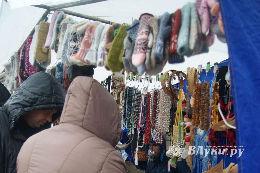 ​Универсальная торговая ярмарка «Осень – 2014» состоялась  в Великих Луках