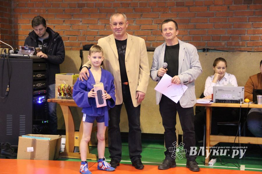 Великолучане завоевали награды турнира по самбо «Память» (ФОТО)