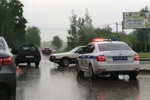 Из-за ДТП на Дружбе затруднено движение (ФОТО)