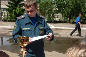 В Великих Луках прошли соревнования среди пожарных