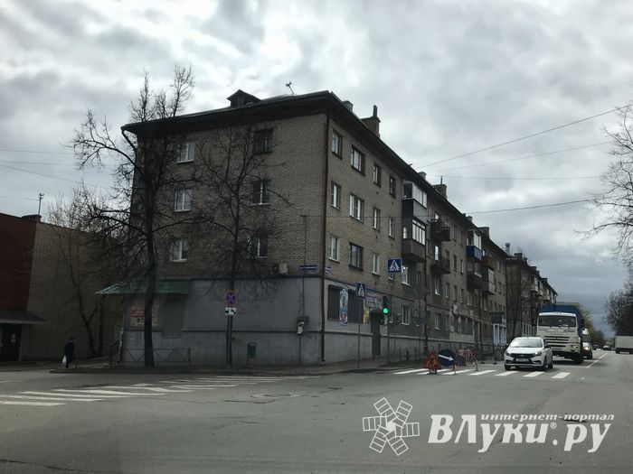 На Октябрьском временно затруднено движение (ФОТО)