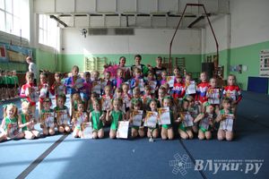 В Великих Луках состоялось Первенство по командной гимнастике (фото)