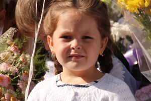 Самую многочисленную школу Великих Лук пополнили 116 первоклассников (ФОТО)