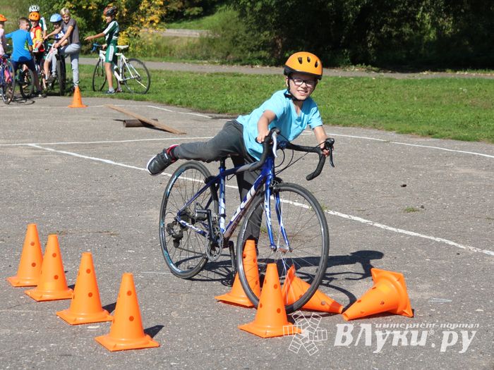 Большой спортивный праздник в Великих Луках (ФОТО)