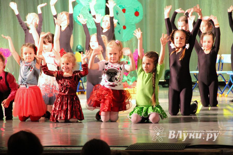 В ГДК им. Ленина состоялся концерт самых юных артистов (ФОТО)